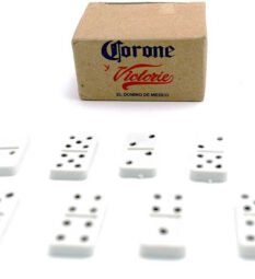 Mini Domino Corone Viajero en caja de chelas