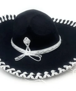 Sombrero de Charro, Charra, China o Mariachi, también de caporal, es un accesorio hecho a mano con adornos pegados (NO SON BORDADOS), alegórico y festivo, listo para tu disfraz, fiesta, evento o como adorno en tu bar, antro, cantina o la estancia de tu casa o negocios. Este producto es artesanal, hecho a mano por artesanos, lo cual lo hace imperfecto